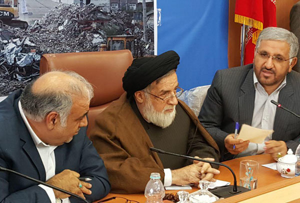 تلاش کنیم حال آسیب دیدگان زلزله را درک کنیم