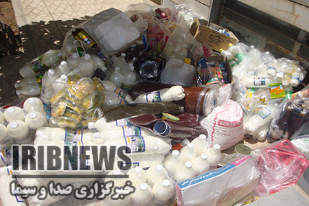 کشف و ضبط بیش از2 تن موادغذایی غیرقابل مصرف درمهاباد کشف و ضبط بیش از2 تن موادغذایی غیرقابل مصرف درمهاباد