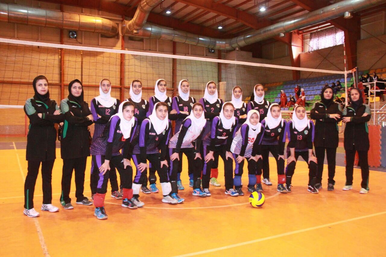 قهرمانی ذوب زرین در لیگ والیبال نوجوانان و جوانان دختر کشور