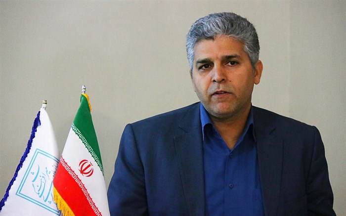 اجرای طرح گل و مرغ روی نمد در فارس