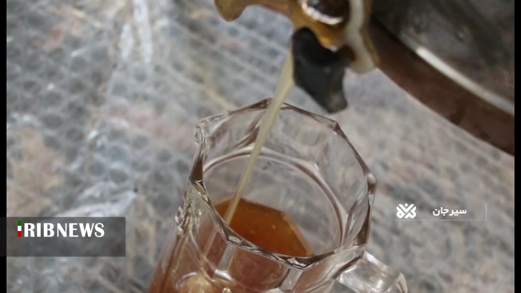 تولید 100تُن عسل بهاره در سیرجان تولید 100تُن عسل بهاره در سیرجان