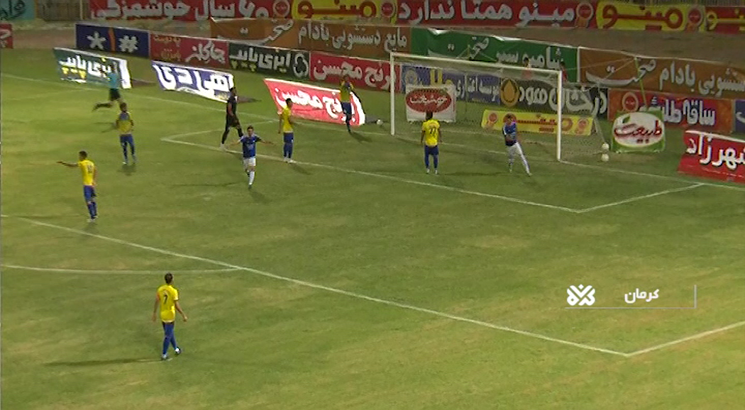 پیروزی خارج از خانه گل گهر