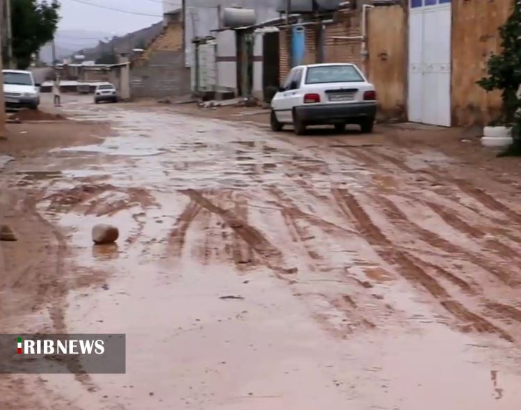 دشواری تردد در خیابان های مسجدسلیمان پس از باران