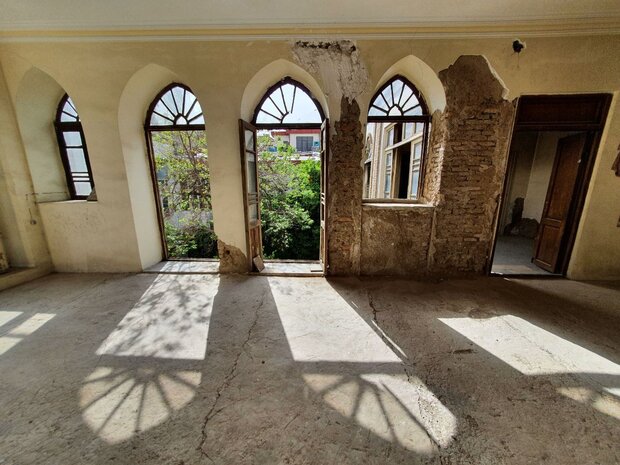 تخلیه خانه پدری جلال آل‌احمد از معتادان