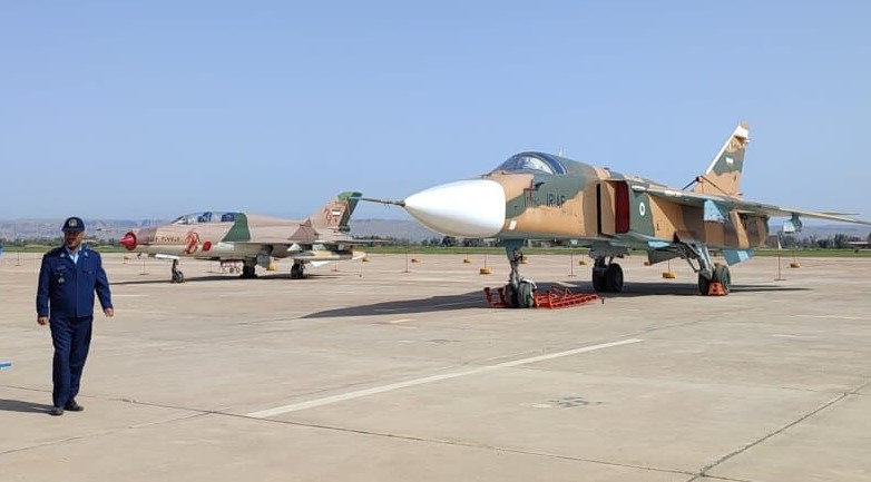 بازدید چهار هزار نفر از نمایشگاه هوایی دزفول بازدید چهار هزار نفر از نمایشگاه هوایی دزفول