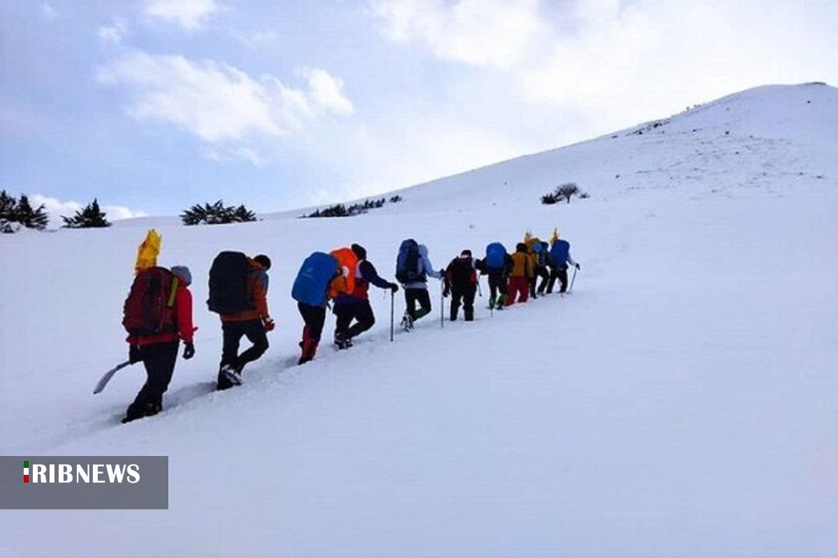 نجات سه کوهنورد گم شده در ارتفاعات شاه جهان اسفراین