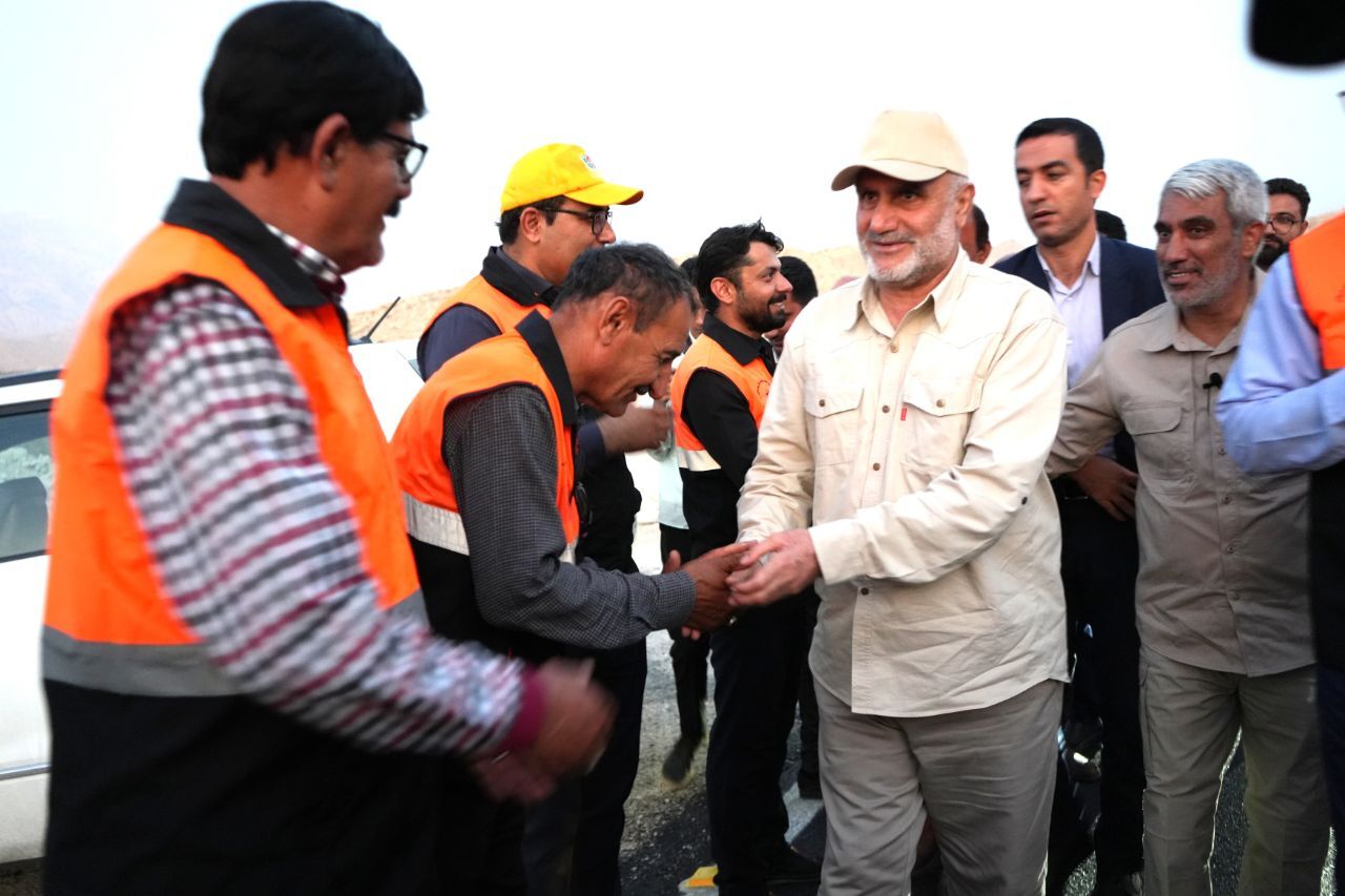 آخرین راه روستای بالای ۵۰ خانوار استان بوشهر آسفالت شد