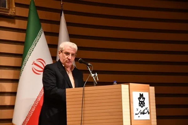 چاپ ۴۰۰ عنوان کتاب در حوزه شعر و ادب فارسی، ترکی و شهریار