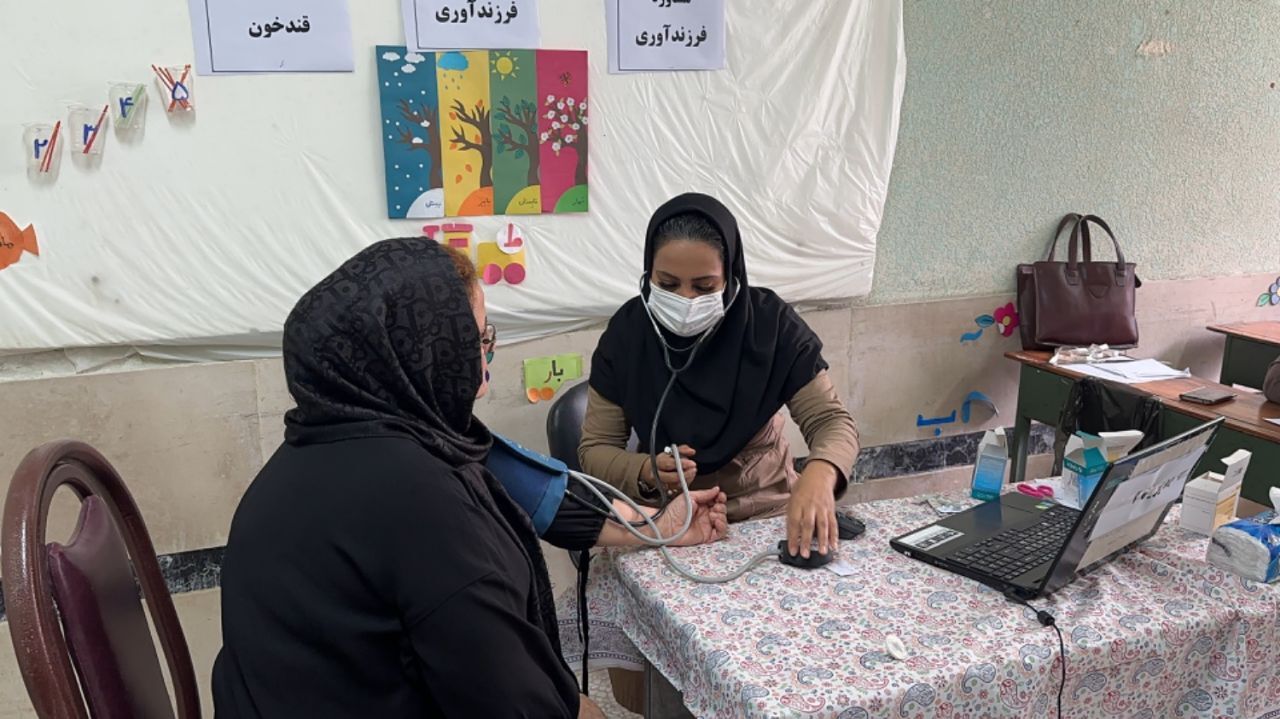 معاینه رایگان هزار و ۵۰۰ بیمار در گیلان معاینه رایگان هزار و ۵۰۰ بیمار در گیلان