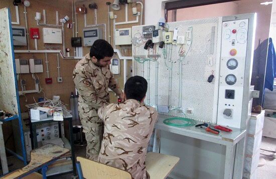 آموزش‌ مهارتی به بیش از ۱۳ هزار سرباز نیرو‌های مسلح خوزستان
