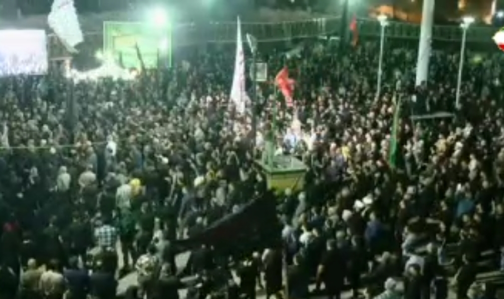 برپایی سنت اهتزاز بیرق. عزای حضرت سیدالشهدا (ع) در شوشتر برپایی سنت اهتزاز بیرق. عزای حضرت سیدالشهدا (ع) در شوشتر