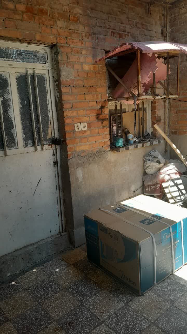 اهدای ۶ دستگاه کولر و پنکه  به خانوار‌های مددجو در اهواز