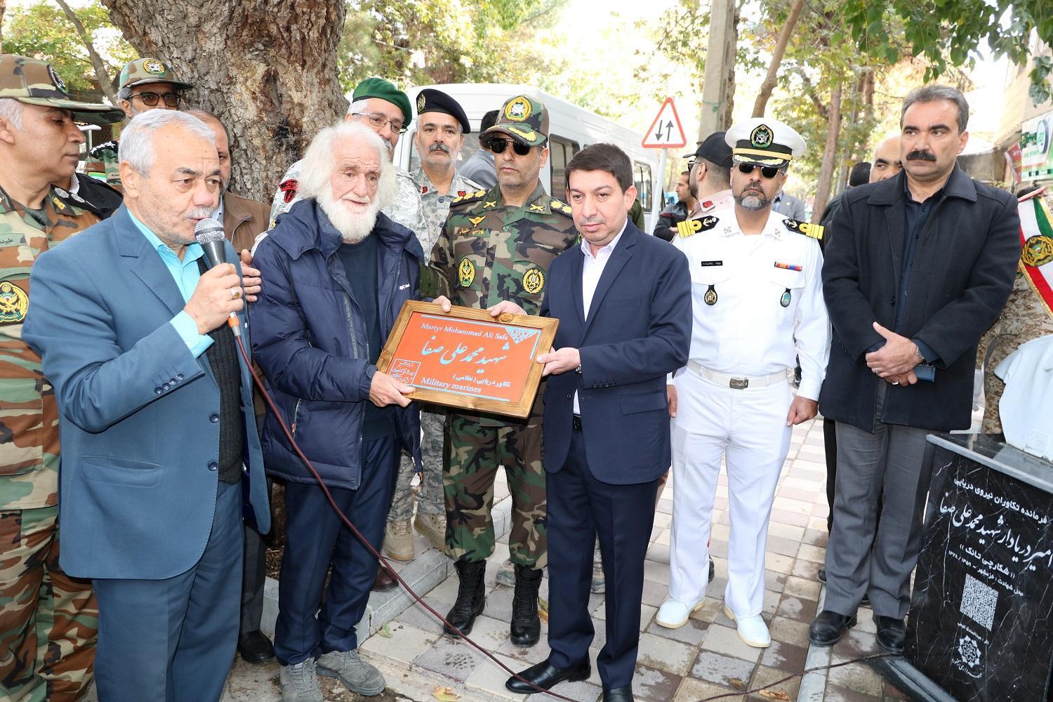 نصب کاشی ماندگار شهید محمدعلی صفا در بجنورد نصب کاشی ماندگار شهید محمدعلی صفا در بجنورد