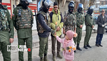 قدردانی مردم از مدافعان امنیت