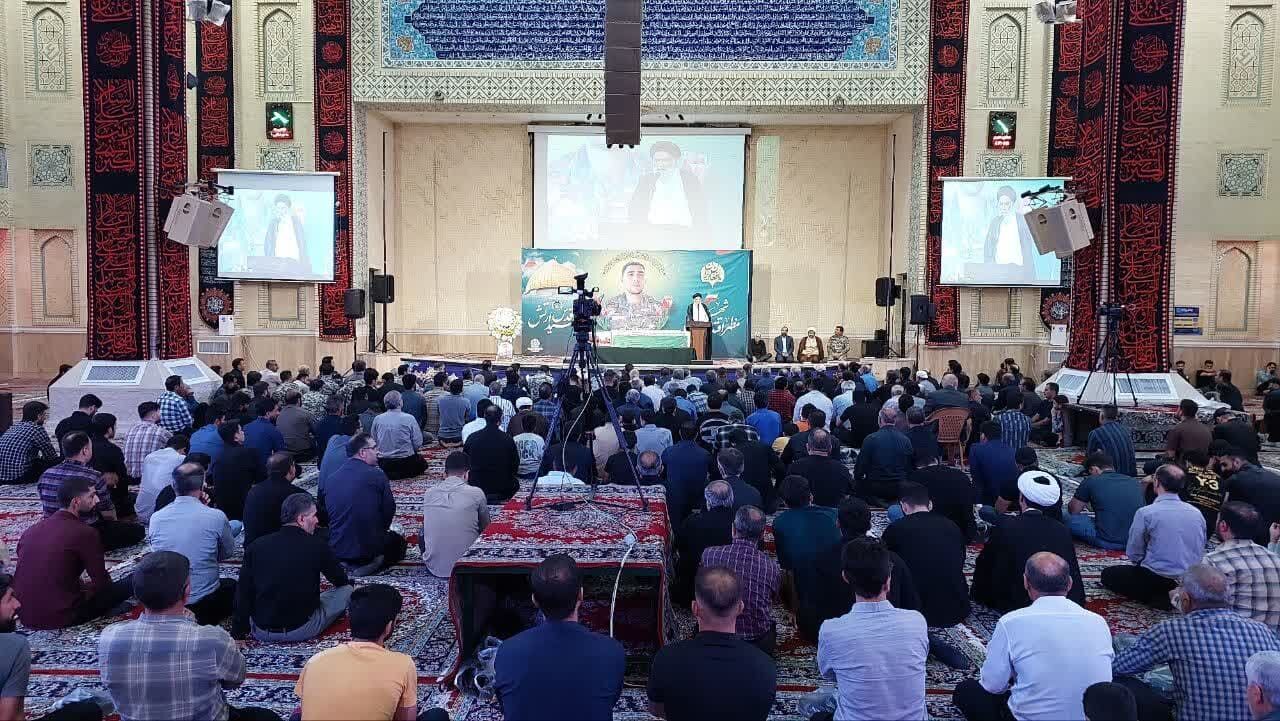 آیین وداع با دو شهید مدافع وطن در دزفول برگزار شد