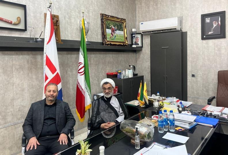 بازدید دبیر شورای عالی انقلاب فرهنگی از فدراسیون هاکی