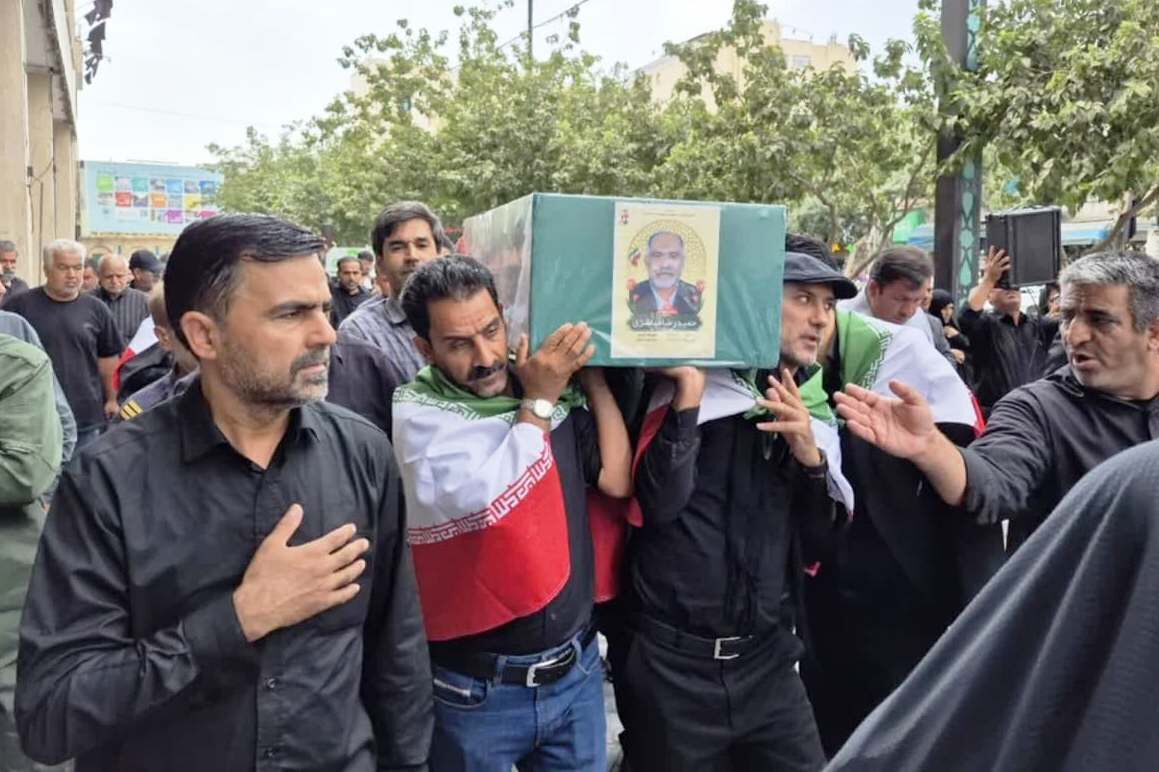 تشییع و خاکسپاری جانباز ۷۰ درصد مشهدی