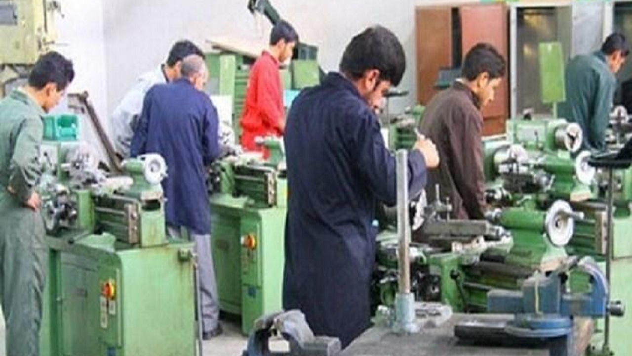 لزوم استفاده از ظرفیت کارخانجات آذربایجان شرقی برای مهارت‌افزایی جوانان