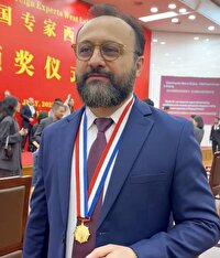 دانشمند سقزی برندە جایزە West Lake چین شد