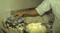 خدمت نانوای گلستانی به  مردم و مسافران