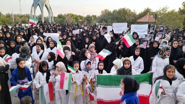اجتماع بزرگ بانوان بردسکنی در حمایت از مقام معظم رهبری