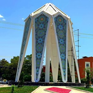 مجسمه ساز کرمانی با آثار کم نظیر هنری در دل کویر