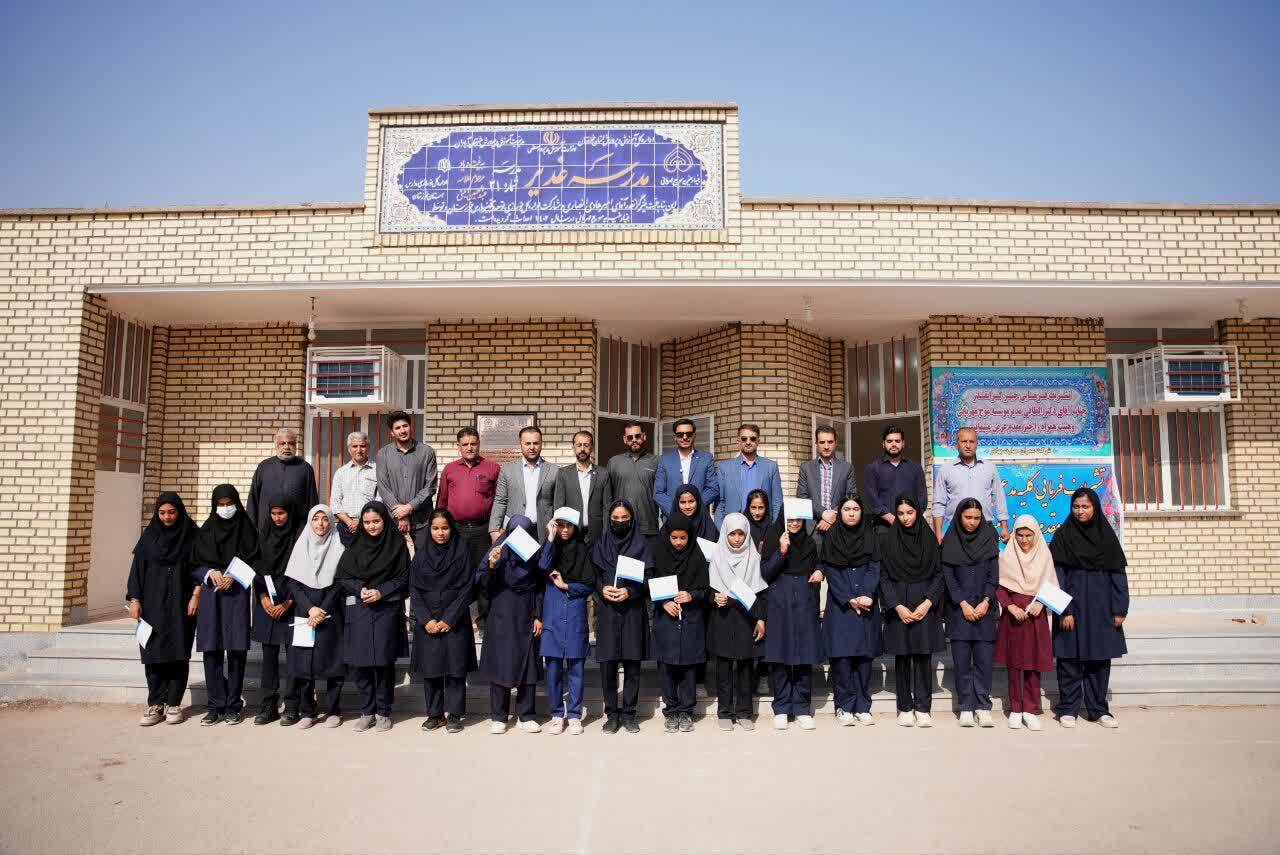 بهره برداری از فضای آموزشی و فرهنگی در روستای رستمیه آبادان بهره برداری از فضای آموزشی و فرهنگی در روستای رستمیه آبادان