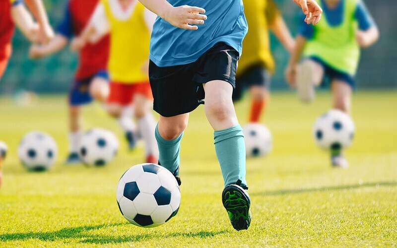 برگزاری مسابقه مهارت‌های انفرادی فوتبال در میناب