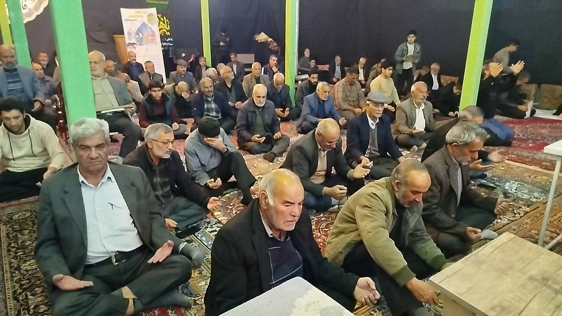 تشییع شهید والامقام گمنام در چهارشنبه امام رضایی در شهر صغاد تشییع شهید والامقام گمنام در چهارشنبه امام رضایی در شهر صغاد