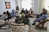 دیدار با خانواده شهدا موجب عزت و افتخار است