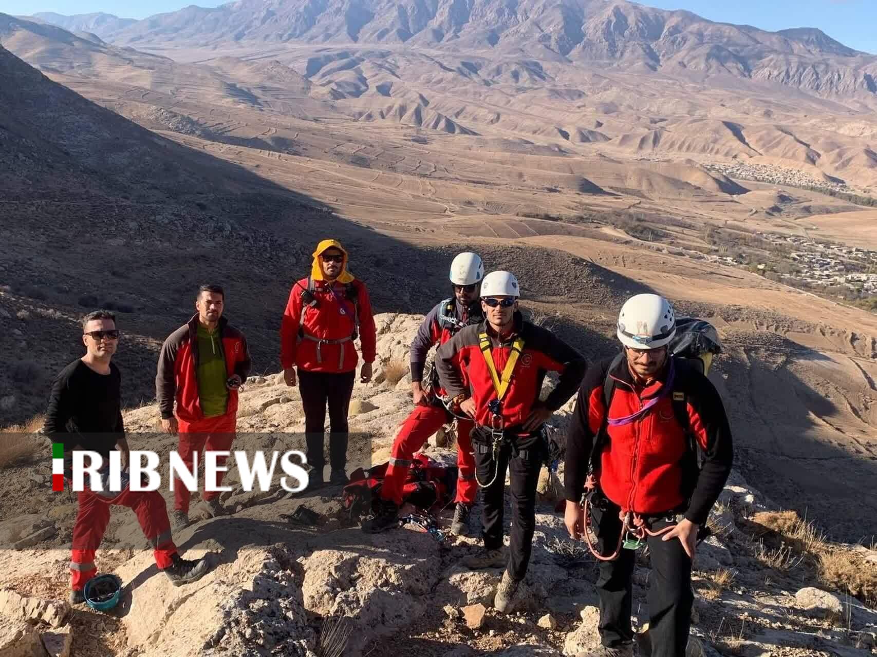 نجات مرد ۵۱ ساله در ارتفاعات کوه سالوک اسفراین 