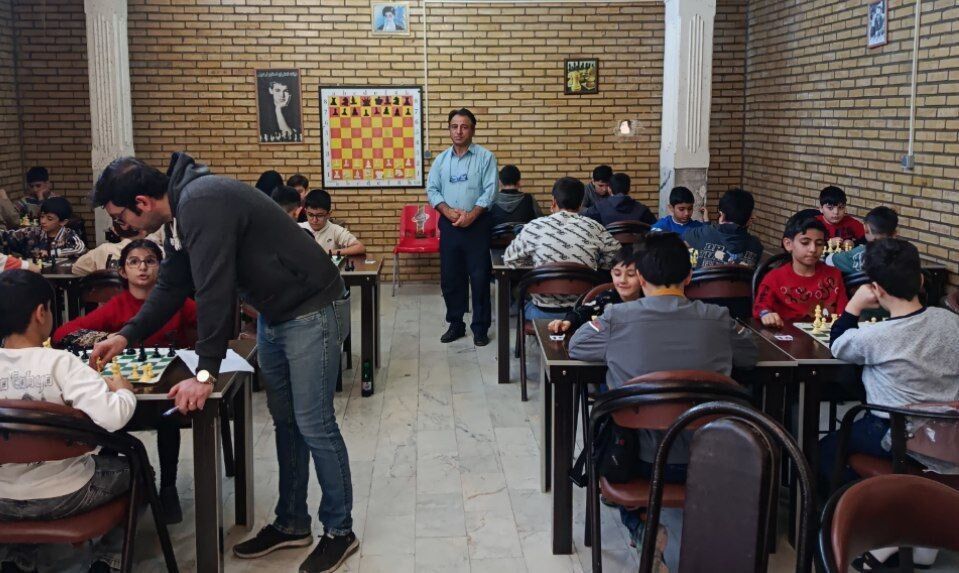 معرفی نفرات برتر مسابقات شطرنج نخبگان اردبیل معرفی نفرات برتر مسابقات شطرنج نخبگان اردبیل