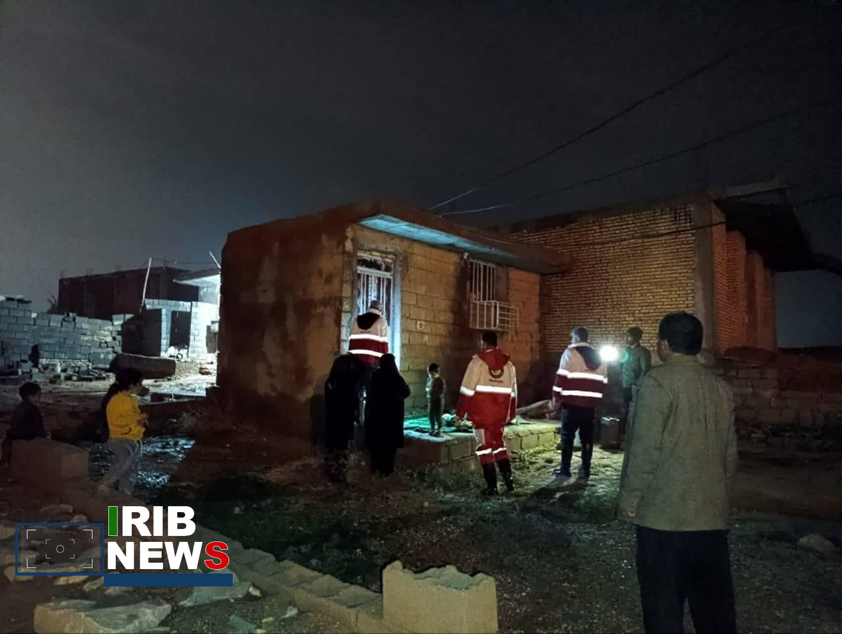 هلال احمر ، ناجی جان ۲ نفر در سیلاب مسجدسلیمان هلال احمر ، ناجی جان ۲ نفر در سیلاب مسجدسلیمان