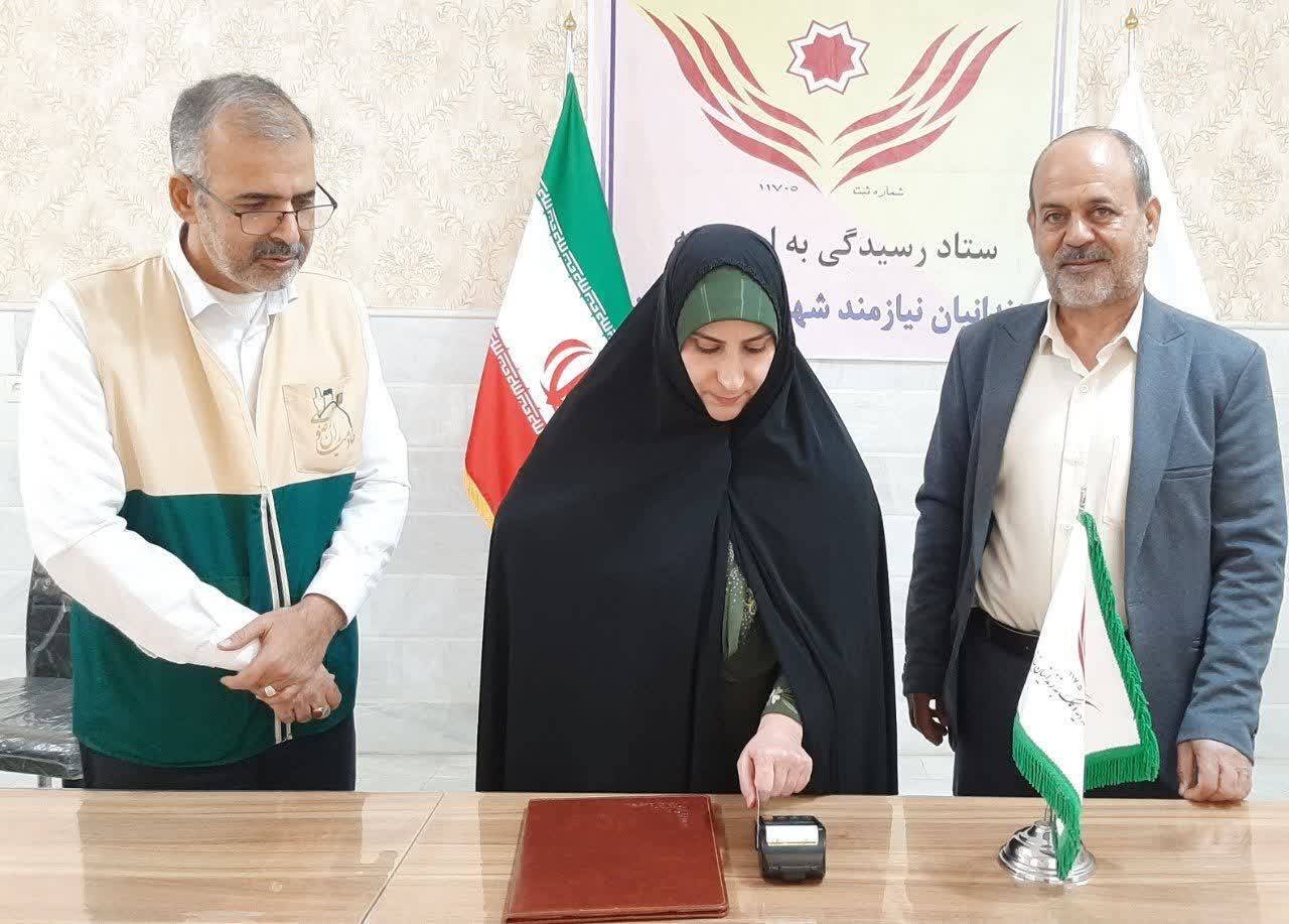 آزادی مادر آران‌وبیدگلی با کمک خادمیاران رضوی