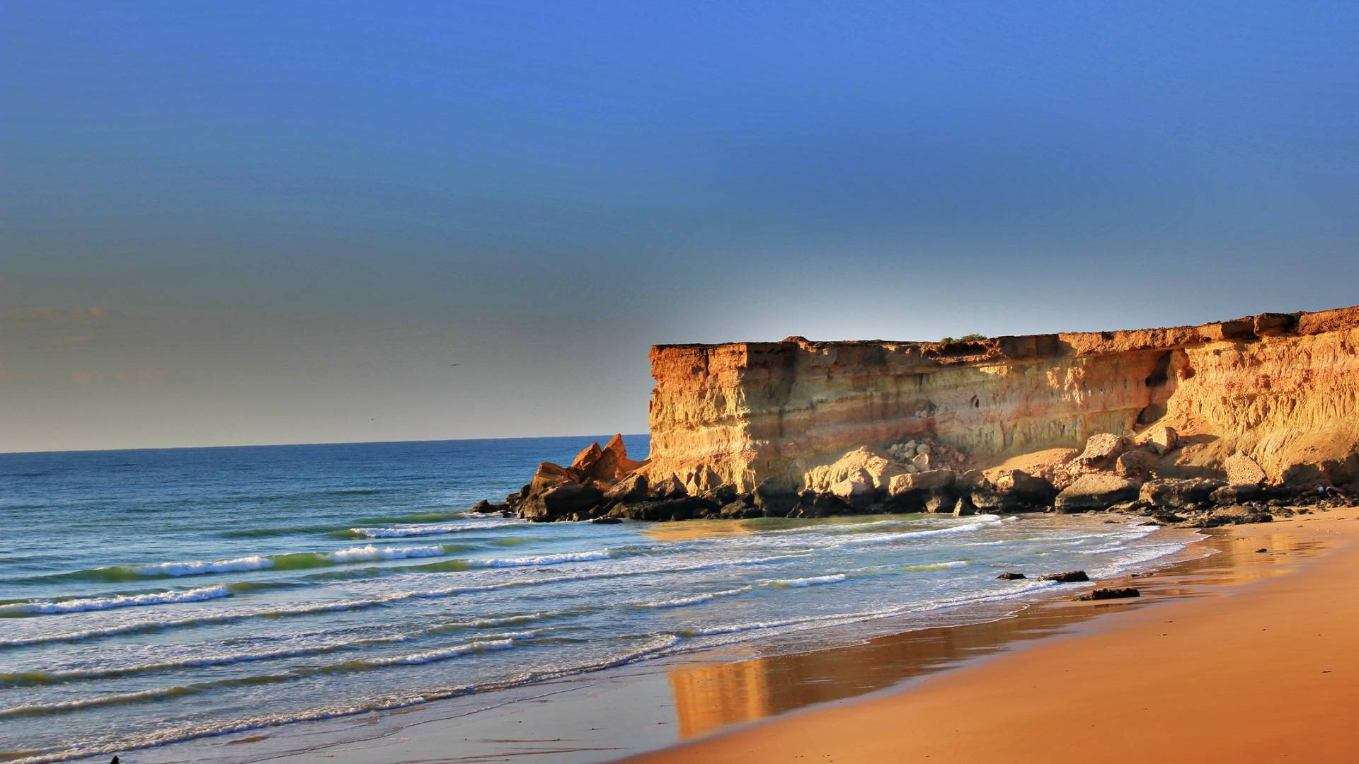 پیش بینی وضعیت جوی، دریایی ودمایی هرمزگان ۵ آذر پیش بینی وضعیت جوی، دریایی ودمایی هرمزگان ۵ آذر