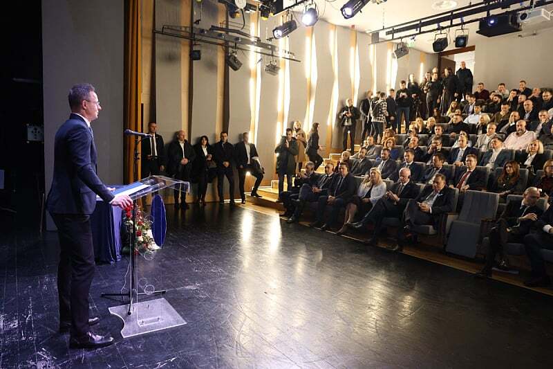 انتقاد مجارستان از روند پذیرش کشور‌های جدید در اتحادیه اروپا