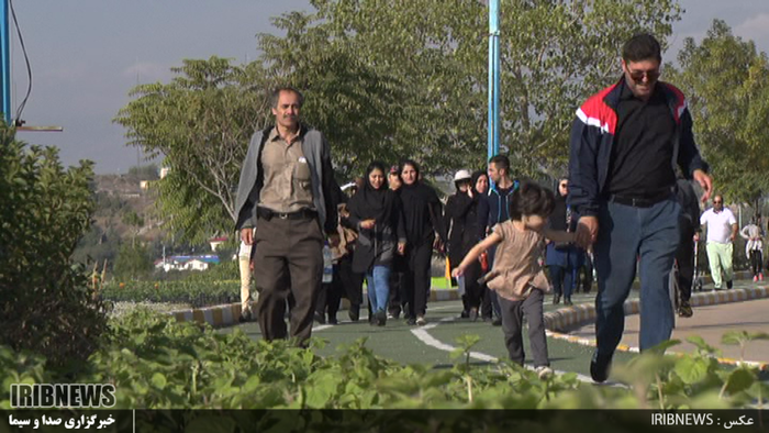 پیاده روی خانوادگی به مناسبت هفته ناجا در اردبیل